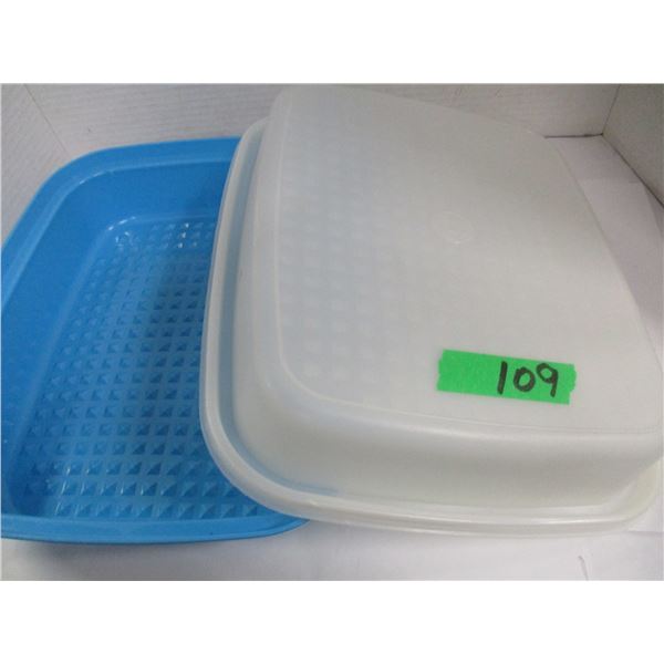 BLUE TUPPERWARE STORAGE CONTAINER