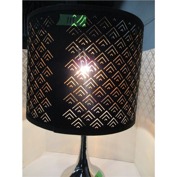 LARGE TABLE LAMP DESIGN SHADE