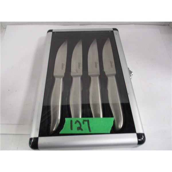 SET OF 4 SERATED BLADE KNIVES