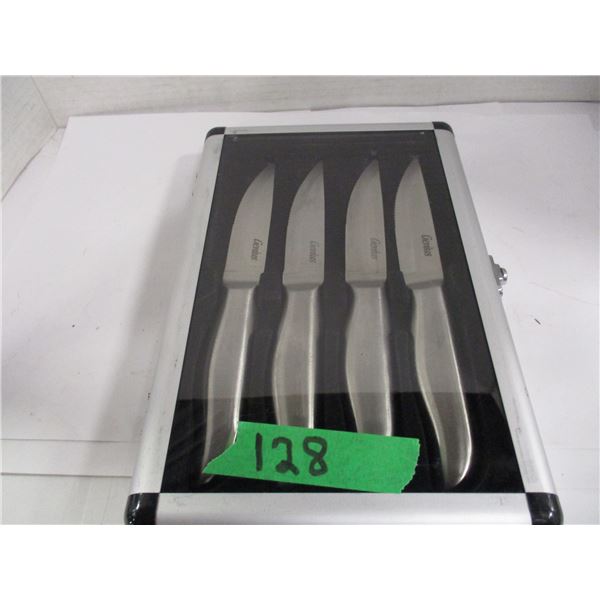 SET OF 4 SERATED BLADE KNIVES