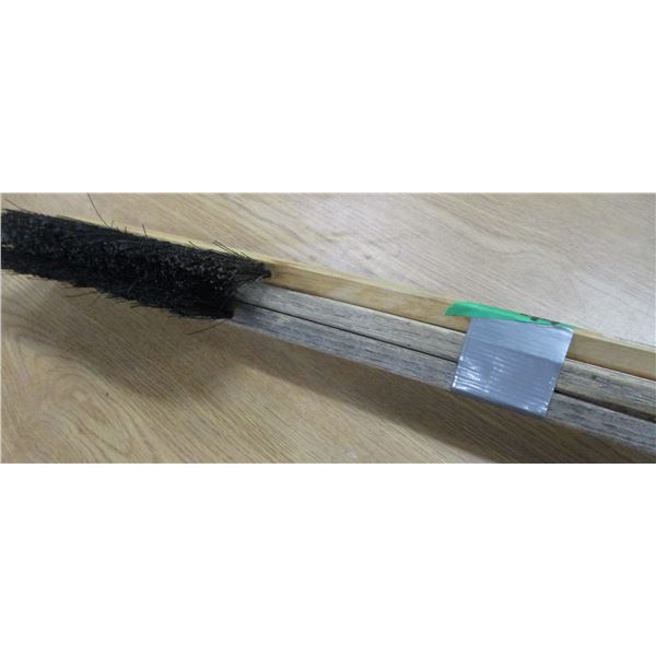 BUNDLE C/W 4 SNOW BRUSHES