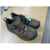 Image 2 : LIKE NEW:  KEEN RUNNERS (SIZE 9.5 EE)