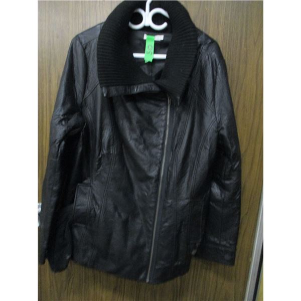 LADIES JACKET (SIZE 18)