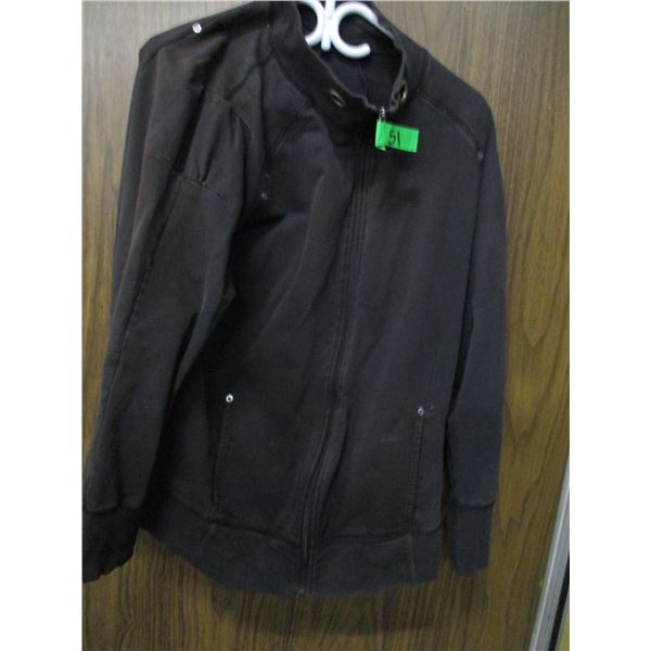 SWEATER (SIZE LARGE)