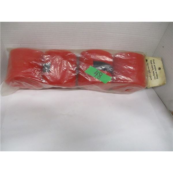 FLAT C/W ASSORTED TOILETRIES