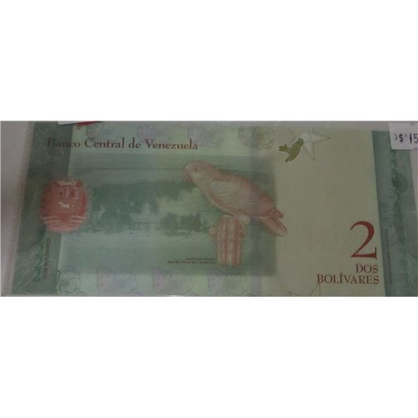 BANK OF VENEZUELA CRISP UNCIRCULATED 2 BOLIVARES BANK NOTE