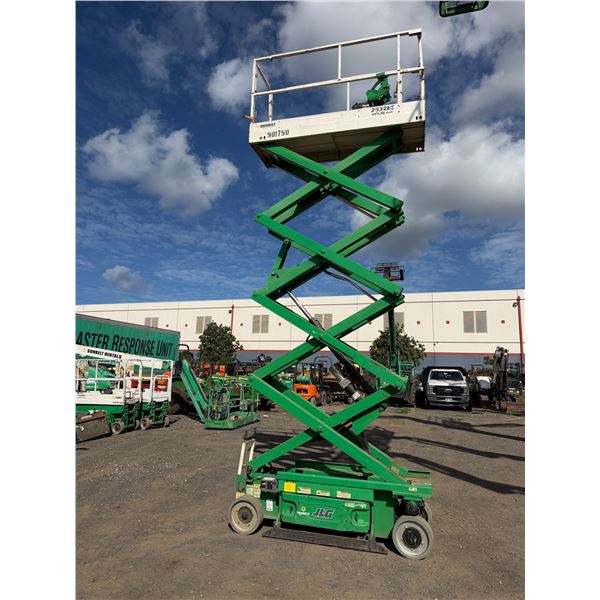 (901790) 2016 JLG Model 2632ES 25-Ft Scissor Lift (Runs & Lifts - See Video)