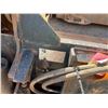 Image 10 : (10273585) CAT 3-in-1 Skidsteer Bucket (Needs Repair)
