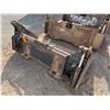 Image 5 : (10273585) CAT 3-in-1 Skidsteer Bucket (Needs Repair)