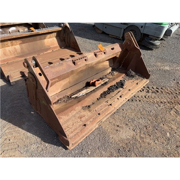 (10252404) Skidsteer Bucket (Needs Repair)