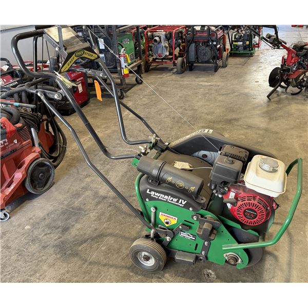 (10853008) Ryan Model 554913C Aerator 18" (Starts & Runs)