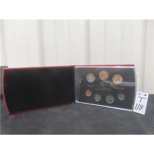 2005 RCM Tufled Puffin Specimen Coin Set in Leatherette Booklet