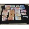 Image 1 : 22 Pieces of Foreign Paper Currency