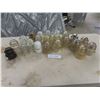 Image 1 : 22 Glass Insulators Including CPR Example With Damage