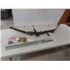Image 1 : Compound Bow With 4 Arrows, Thumb-Activated Release, Bullet Points, and Small Game Head