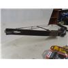 Image 3 : Compound Bow With 4 Arrows, Thumb-Activated Release, Bullet Points, and Small Game Head