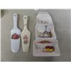 Image 2 : Shelf Decor Including Glass Paperweight, Horse Heads, Cake Servers, and More