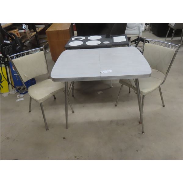 Vintage Kitchen Table With Chrome Legs and 2 Chairs