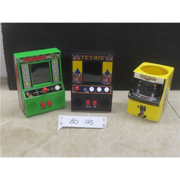 Two Vintage Mini Arcade Games Frogger and Tetris Plus Pac-Man Arcade Mug