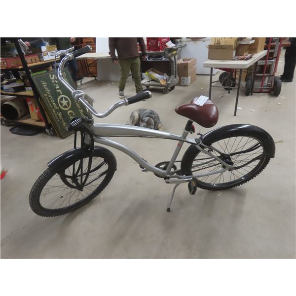 Classic Serfas Cruiser Bicycle With Fenders, 27"