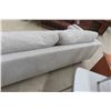 Image 6 : Modern Couch - 90"