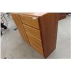Image 2 : Dresser, 47" x 48" x 20"