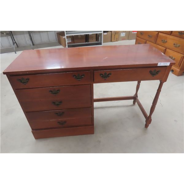 Desk, 31" x 48" x 18"