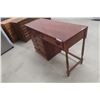 Image 2 : Desk, 31" x 48" x 18"