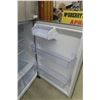 Image 9 : Samsung Stainless Fridge, 65" x 31" x 29"