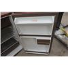Image 4 : Wood Bar Fridge and Freezer, 33" x 22" x 23"