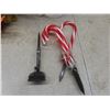Image 12 : Yoga Mat, Holiday Wreaths, 2 Laser Projector Lights, Desk Lamp, and Tote