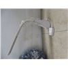 Image 13 : Yoga Mat, Holiday Wreaths, 2 Laser Projector Lights, Desk Lamp, and Tote