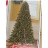 Image 5 : 7 ft Pre-Lit Christmas Tree