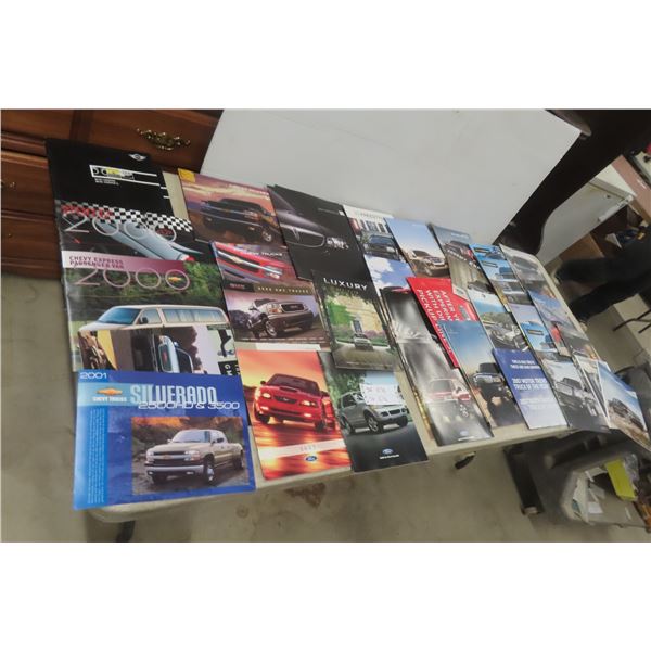 41 Auto and Truck Dealership Sales Brochures, 2000–2011