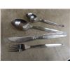 Image 11 : 3-Piece Carving Set, Hopkinson Cutlass, 8-Piece Knife Set With Original Box, Steak Knives, Wilton F
