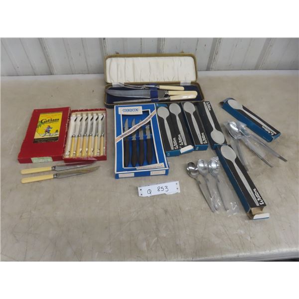 3-Piece Carving Set, Hopkinson Cutlass, 8-Piece Knife Set With Original Box, Steak Knives, Wilton F