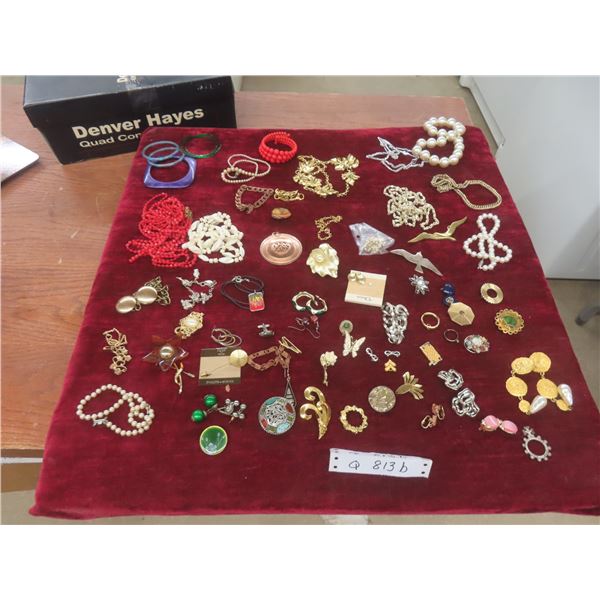 Fashion Jewelry: Bracelets, Bangles, Necklaces, Brooches, Earrings