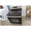 Image 1 : Samsung Stainless Steel Oven, 67" x 32" x 30"