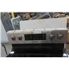 Image 2 : Samsung Stainless Steel Oven, 67" x 32" x 30"