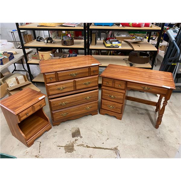 3-Piece Bedroom Set: Dresser 31x40x20, Desk 38x20x31 & Nightstand 24x18x16