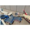 Image 12 : Playmobil Airplane With Airport Accessories