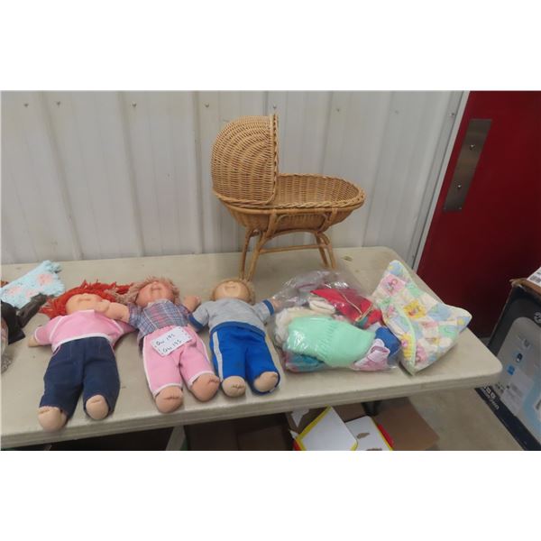 3 Cabbage Patch Dolls With Clothes and Wicker Doll Crib