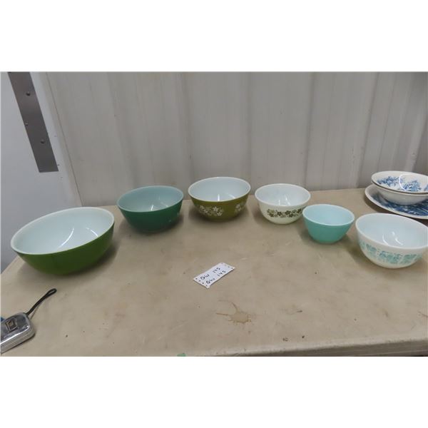 6 Pyrex Mixing Bowls Including Danish Pottery Print and Crazy Daisy