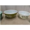 Image 4 : 6 Pyrex Mixing Bowls Including Danish Pottery Print and Crazy Daisy