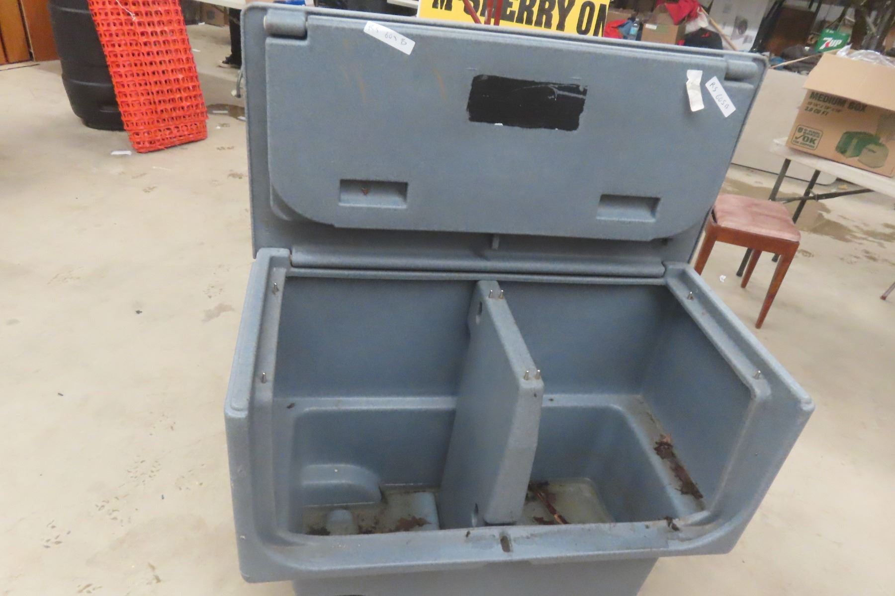 Mobile Cart Poly Unit 34
