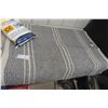 Image 5 : New 36" x 47" Mat With Vacuum Bags
