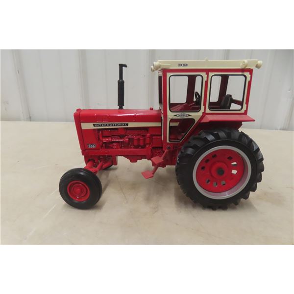 Ertl International 856 Die-Cast Tractor, 1/16 Scale