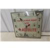 Image 1 : Autolite Vintage Light-Up Clock, 15" x 15"