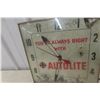 Image 3 : Autolite Vintage Light-Up Clock, 15" x 15"