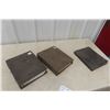 Image 1 : 3 International Binders With Manuals